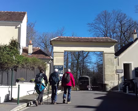 022 Entrée dans le parc de Saint-Cloud par la Porte Blanche (au sud-ouest)