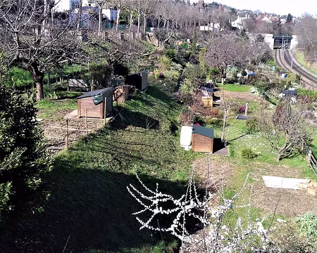 040 Jardins familiaux au pied de la passerelle à Saint-Cloud
