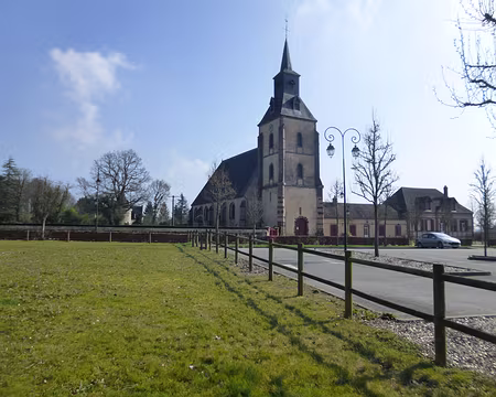P1140820 Eglise St-Jean, Belhomert