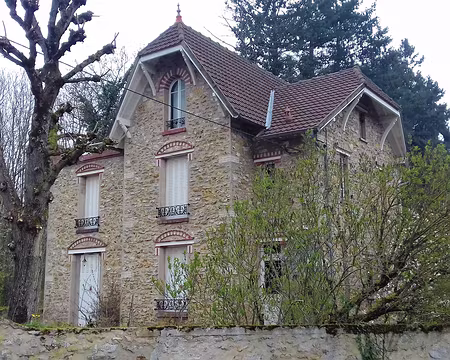 026 Belle demeure dans le village