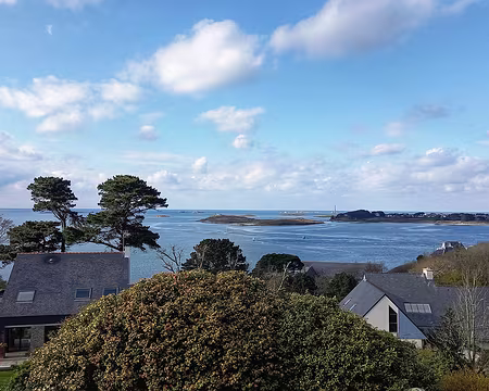 025ab Vue du gîte, le soir.