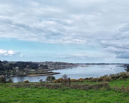 035ab Sur l'autre rive.