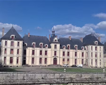 042 Le château de Mesnil-Voisin (ou Voysin) construit en 1633 par l’architecte Paul Villedo près du village de Bouray-sur-Juine