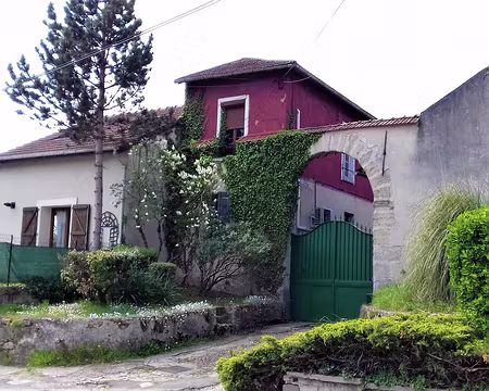 035 A l’entrée du village