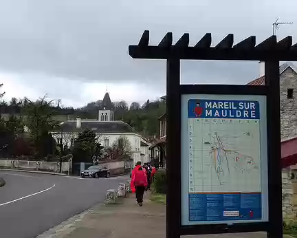 002 Départ de Mareil-sur-Mauldre, pour une randonnée de 18 km vers le sud jusqu’à la gare de Villiers – Neauphle, par les côteaux de la rive gauche de la Mauldre et...