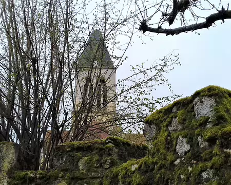 006 Le clocher gothique (XIIIème siècle) de l’église Saint-Martin