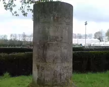 028 Monument de la Prise aux Anglais en souvenir de la guerre de Cent Ans : «Sous Charles VII, la garnison de Beynes défait l’ennemi en ce lieu appelé la prise aux...