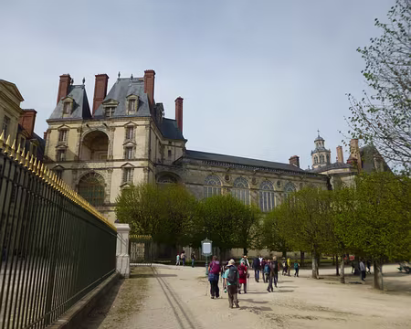 P1150090 Le château de Fontainebleau est le second plus grand château de France après celui de Versailles