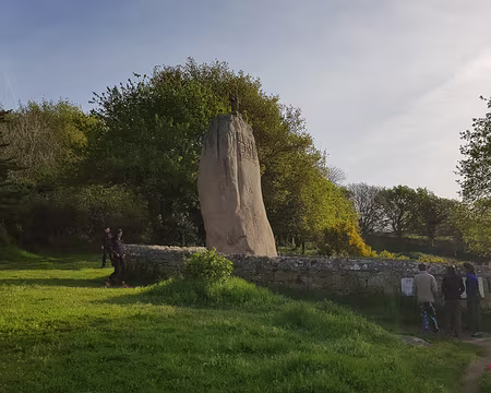 20220417_092732 J1 - Menhir christianisé de Saint-Uzec