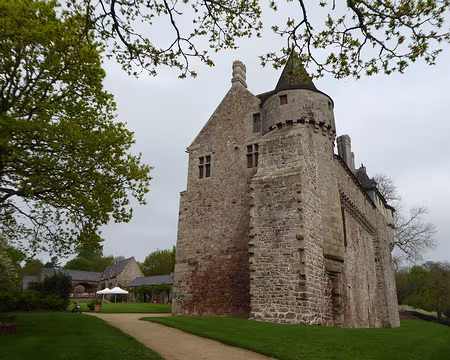 P1020653 parc du château de la Roche-Jagu