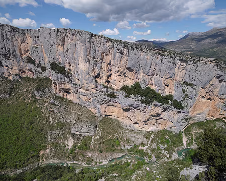 204_DSCF9379 Vue plongeante sur le sentier Blanc-Martel