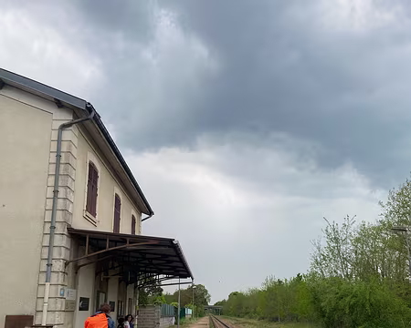 030 gare de Champs-St-Bris pour retour à Paris