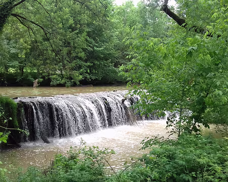 007 Chute d’eau sur la Lère, affluent en rive droite de l’Aveyron. Longueur 45 km