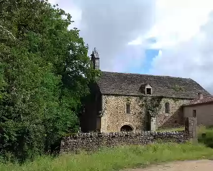 023 L’église paroissiale de Saint-Amans (XVIème siècle) au lieu-dit Saint-Amans-le-Vieux (altitude 298 m). Désaffectée depuis 1892, elle a été classée monument...