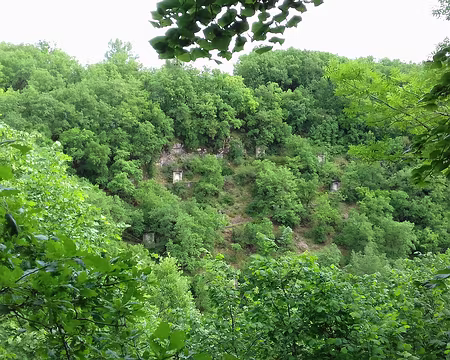 031 Les stations du Chemin de Croix sur les hauteurs du sanctuaire de Notre Dame de Livron