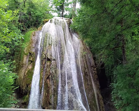 047 La cascade pétrifiante du Livron