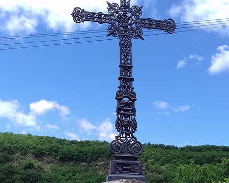 083 Croix en fer forgé