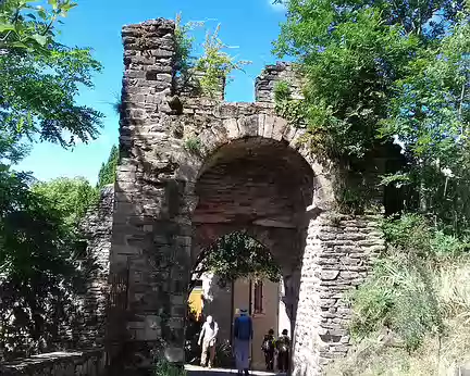 141 Vestiges de la porte de la Pique qui faisait partie de l’enceinte médiévale détruite au XVIIIème siècle