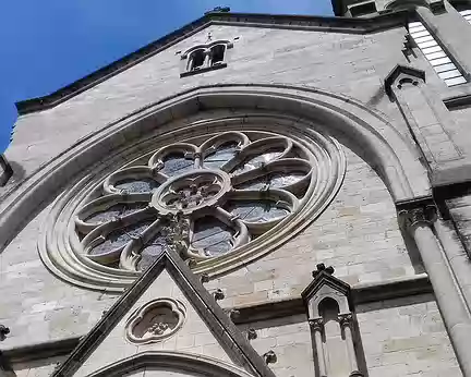 182 La façade néogothique de l’église Saint-Antonin consacrée en 1872