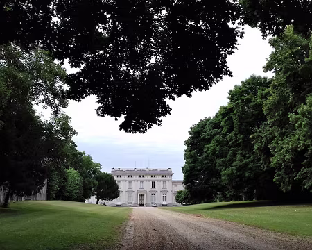 006 Le château d’Echarcon (XVIII-XIXème siècle), classé Monument historique (1976)