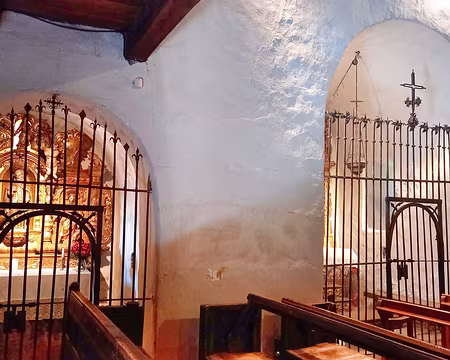 065 Retables baroques et grilles du XVIII ème siècle.