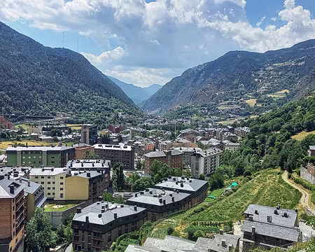 072 Arrivée à Encamp.