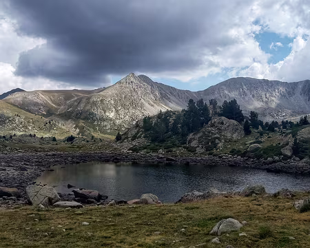 095 Estany de la Bova, 2420 m.