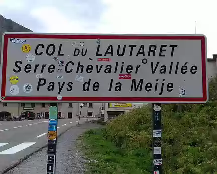 090 L’après-midi, départ du Col du Lautaret (2057 m), entre Briançon et Grenoble, pour une randonnée de 5 km …