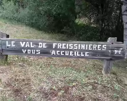 104 Départ de Pallon (1130 m), dans la Vallée de Freissinières, pour une boucle de 7,5 km vers le nord-ouest