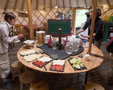20220726-07h00m33s-XLA02181-V3 Petit déjeuner dans la yourte