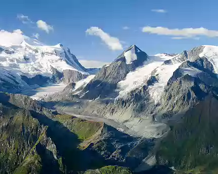 20220729-08h30m56s-P1130286-V3 Grand Combin, Glacier de Corbassière et Petit Combin.