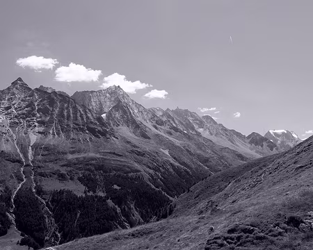 20220731-12h55m15s-P1130563-V3 Le Val d'Arolla de la Petite Dent de Veisivi au Mont Collon.