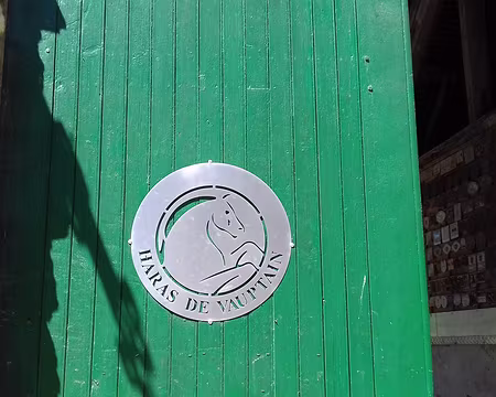 011 L’entrée du Haras de Vauptain à Buc