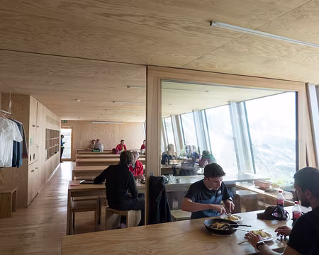 20220703-13h18m58s-XLA02073-V3 Côté salle