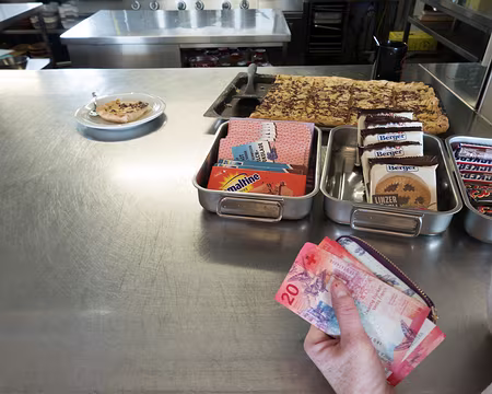 20220703-13h21m37s-XLA02074-V3 On sort la monnaie