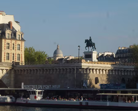 P1150427 Statue équestre de Henri IV (1818)
