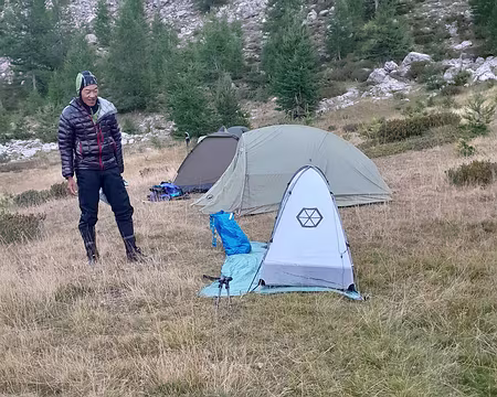 RC Queyras (20) Kueng et sa tente miniature ...