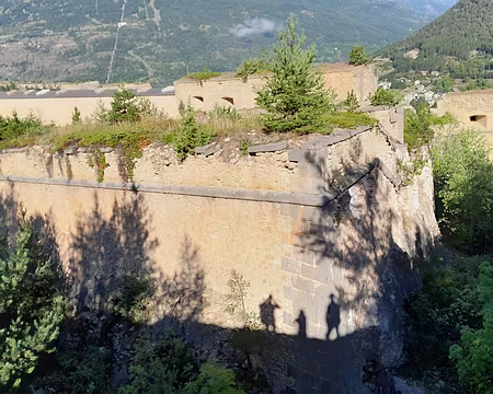 RC Queyras (44) À l'approche de Briançon, ancien fort Dauphin, ...