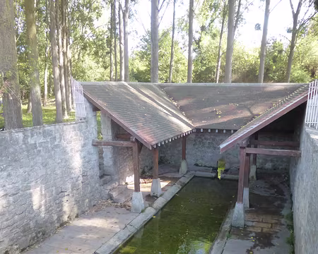 P1150546 Lavoir au lieu-dit 