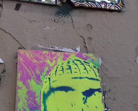 017 La Dame de Brassempouy en mode Street Art. La statuette originale en ivoire de mammouth est précieusement conservée au Musée d’Archéologie nationale de...