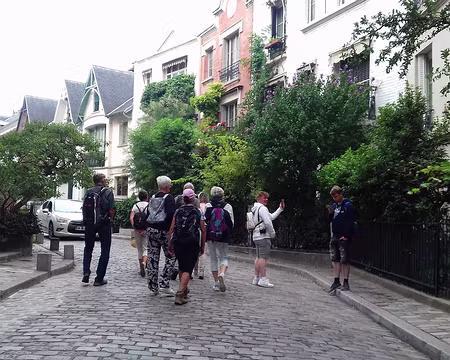 040 La voie pavée pittoresque de la villa Léandre …