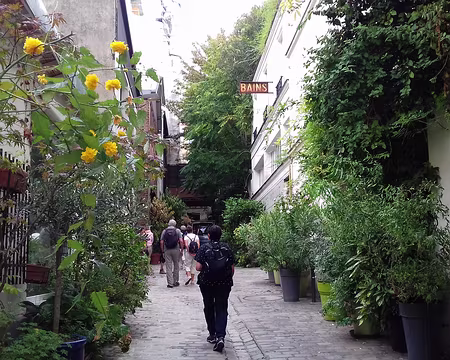 049 Au pied de la butte, la Cité du Midi et sa ruelle pavée (milieu XIXème siècle)