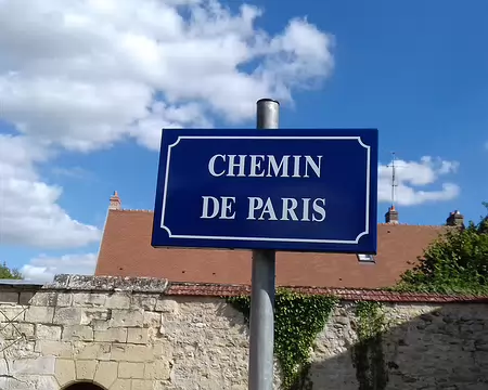 031 Le chemin de Paris (Labbeville) en direction du sud