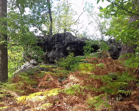 039 Autre vue du rocher depuis le chemin