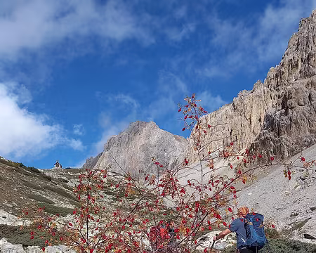 010 Chapelle St-Michel en vue.