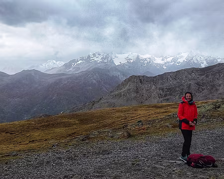 023 Marie-Louise devant Les Ecrins