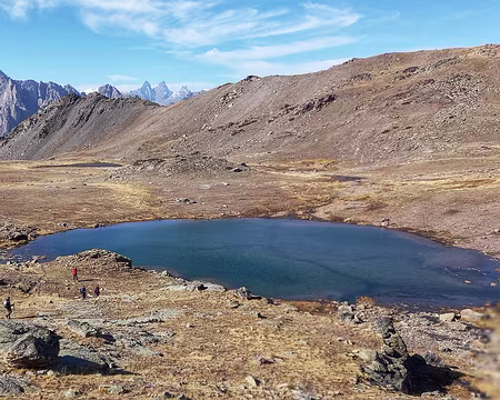 111 Un autre Lac des Gardiole et les Aiguilles d'Arve.