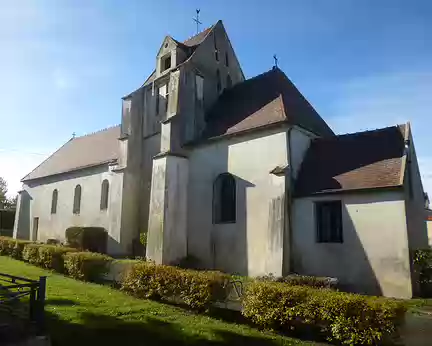 P1150861 Eglise romane St-Caprais, clocher du XIIIè s., Isles-les-Meldeuses