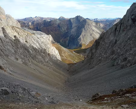 P1310922 la descente du col d'Enchiaussa vers Chialvetta