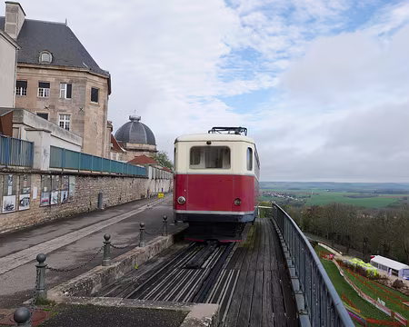 P1140521 L'automotrice restaurée.